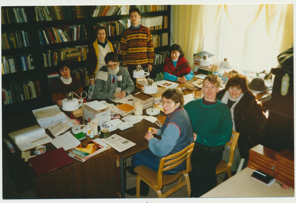 foto, Viljandi muuseum, tööruum, töötajad, 1994