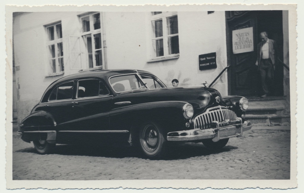foto, Viljandi muuseum, Ilja Ehrenburg, auto, 1948