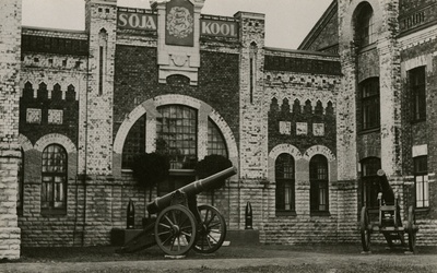 Peeter The Great Sea Consolidation Tondi Kasarm and Tondi Military School building, view of the building  duplicate photo