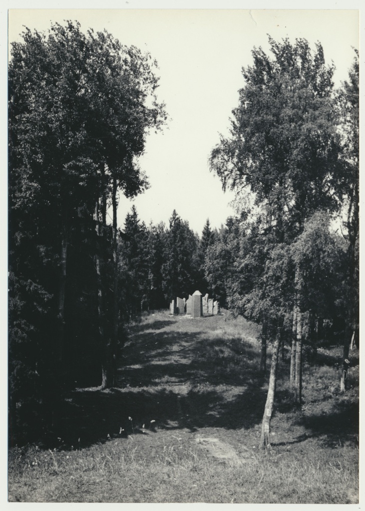 foto, Viljandimaa, Lõhavere linnamägi, monument, 1977, foto E. Veliste