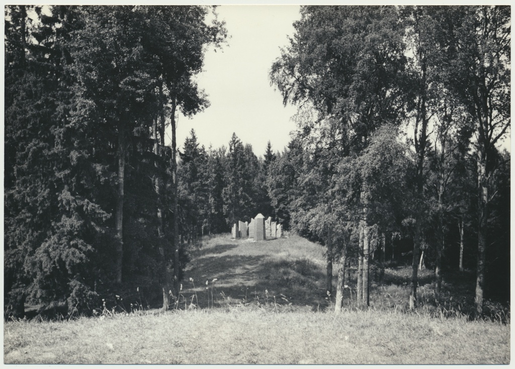 foto, Viljandimaa, Lõhavere linnamägi, monument, 1977, foto E. Veliste