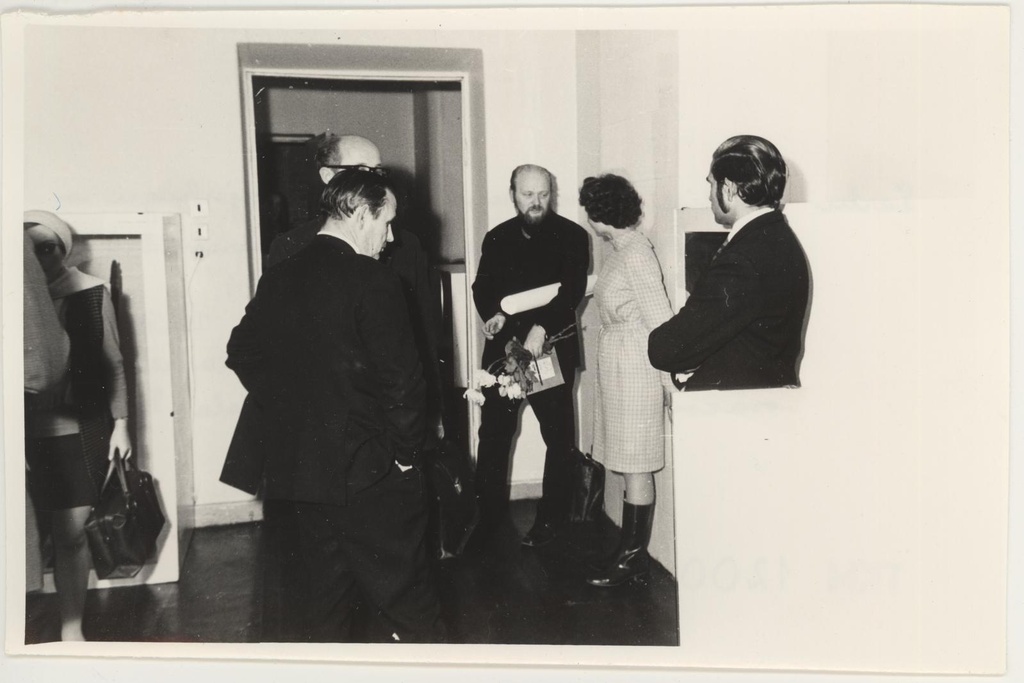 Näituse "Ennistatud kultuuriväärtused" ettevalmistamine 12.11.1971.