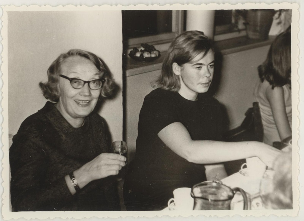 Vanema teadusliku töötaja Ene Õunase ja Tõnu Asu pulmapidu TKM-is 27.09.1969