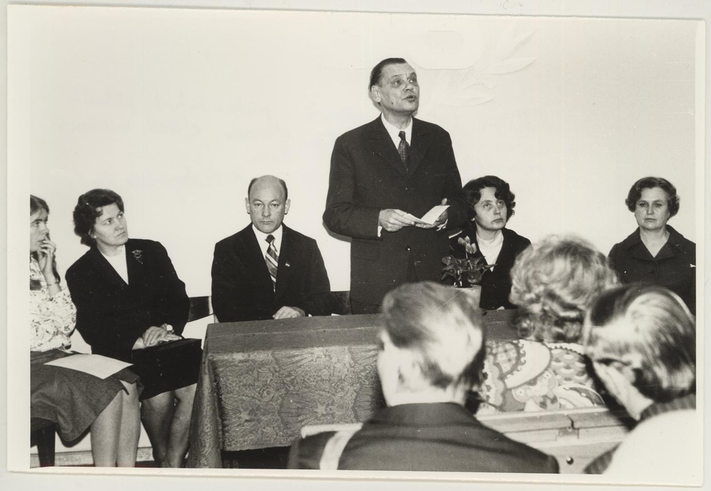 TKM-i ajalugu - TKM-i 35.aastapäevale pühendatud pidulik aktus 17.11.1975.a.