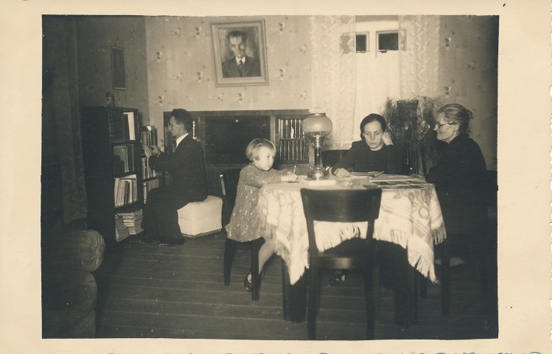 foto, Adavere, Alfred Raidali kodu meiereis, elutuba u 1940