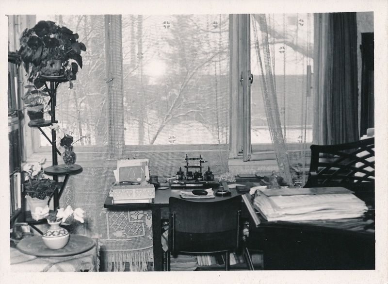 foto, Tartu, helilooja Juhan Simmi maja, sisevaade, 1959