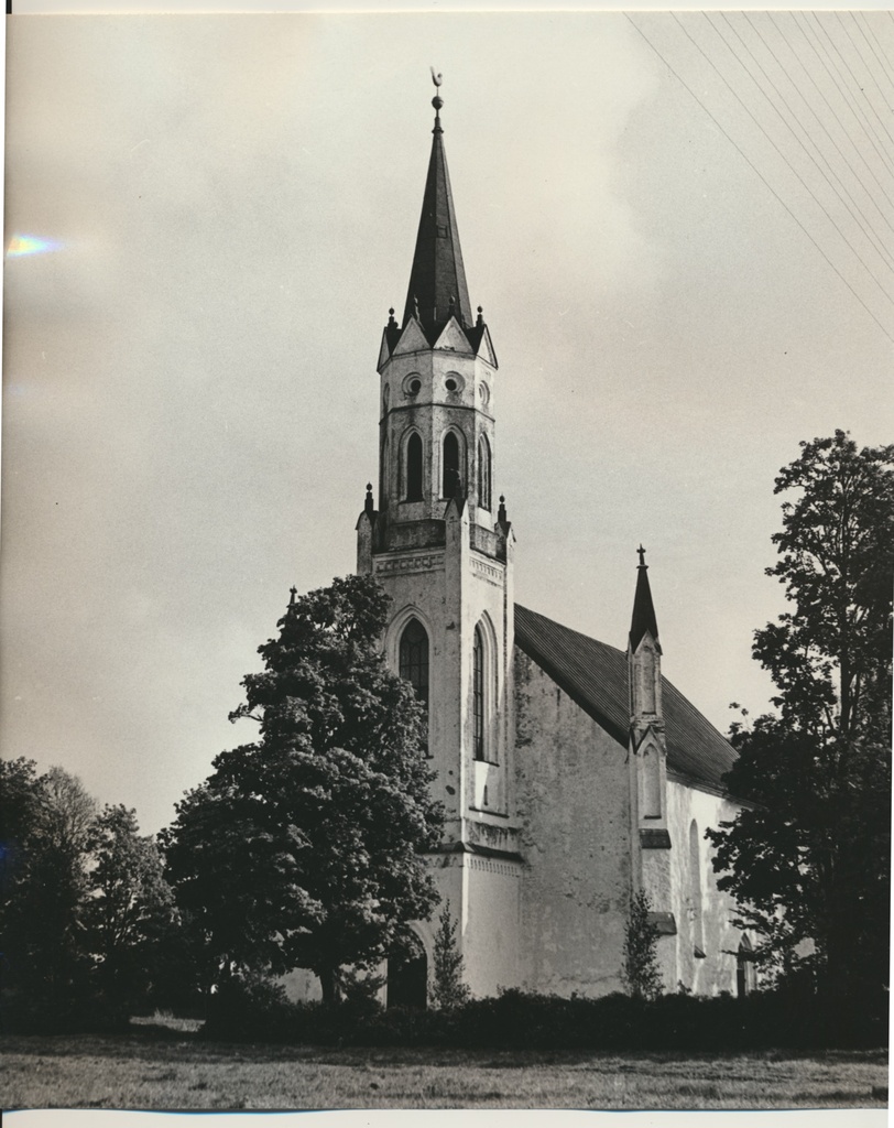 foto, Viljandimaa, Paistu kirik, u 1970, foto E. Veliste