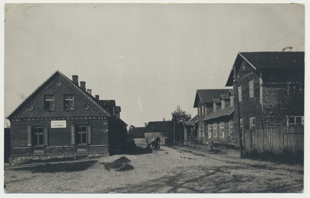 foto, Viljandimaa, Suure-Jaani, J. Köleri tn, limonaaditööstus Livadia, kool, u 1930, foto O. Mägi