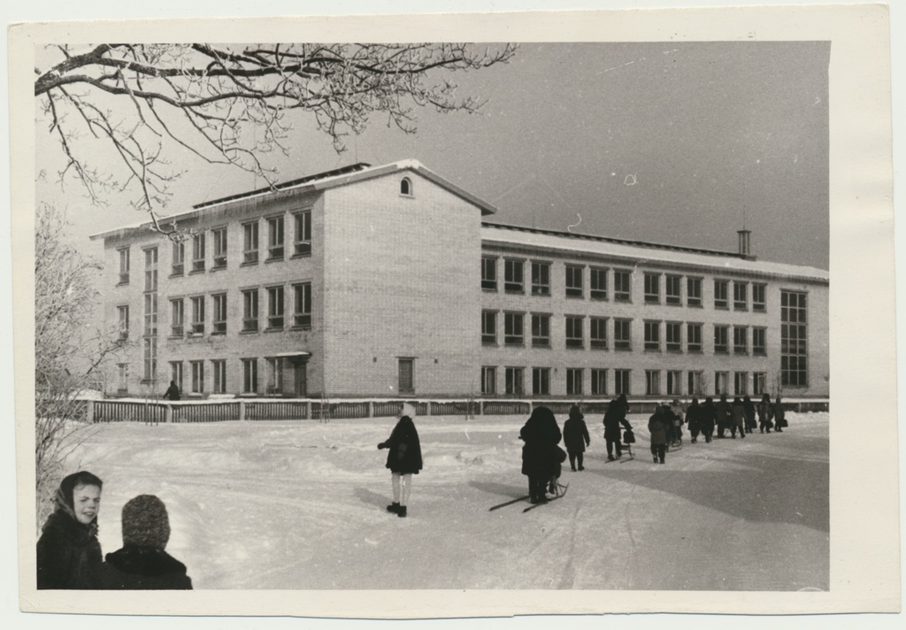 foto, Viljandimaa, Suure-Jaani keskkool, 1965, foto A. Kiisla
