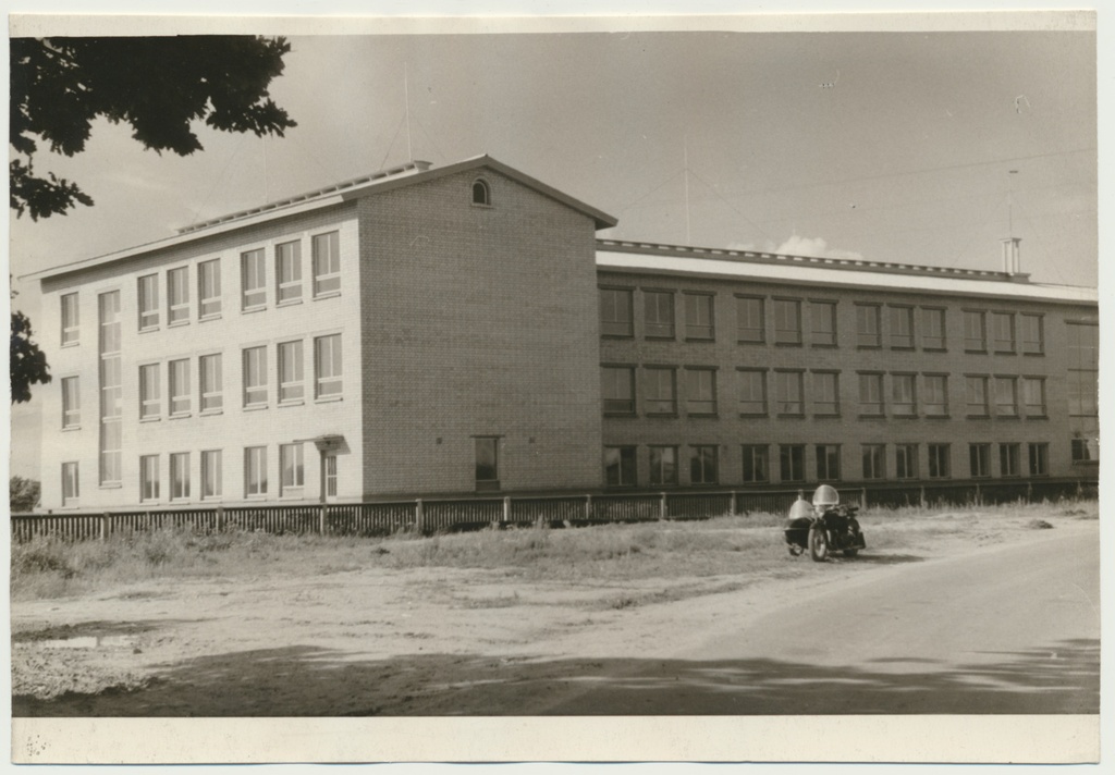 foto, Viljandimaa, Suure-Jaani keskkool, 1961, foto A. Kiisla