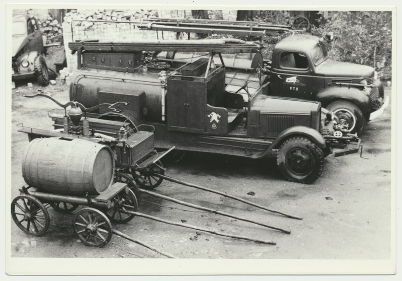 foto, Viljandi, tuletõrje tehnika näitus VTÜ-100, 1968, foto H. Arro