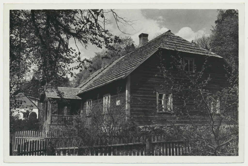 foto, Viljandimaa, Polli, A. Kitzbergi kodu, 1964, foto A. Kiisla