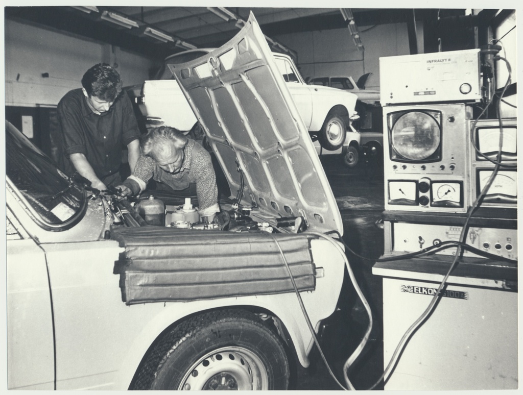 foto, Viljandi Autoteenindus, 1983
