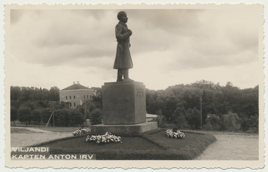 foto, Viljandi, kapten Anton Irve mälestussammas, küljelt, u 1935