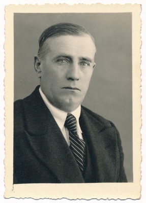 foto, Jaan Ilves, u 1935  duplicate photo