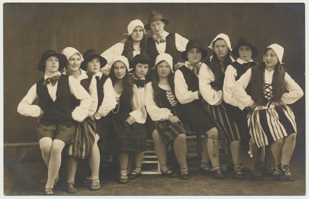 foto, Viljandi Tütarlaste Reaalgümnaasium, grupp, tantsijad, 1928