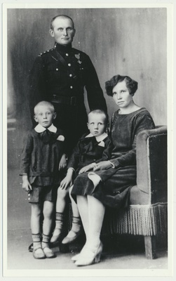fotokoopia, Ants Sudemäe perega, u 1928  duplicate photo
