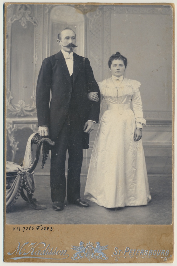 foto, Peet Aaman abikaasaga, laulatus, 1901, St. Peterburg, foto M. Kadisson