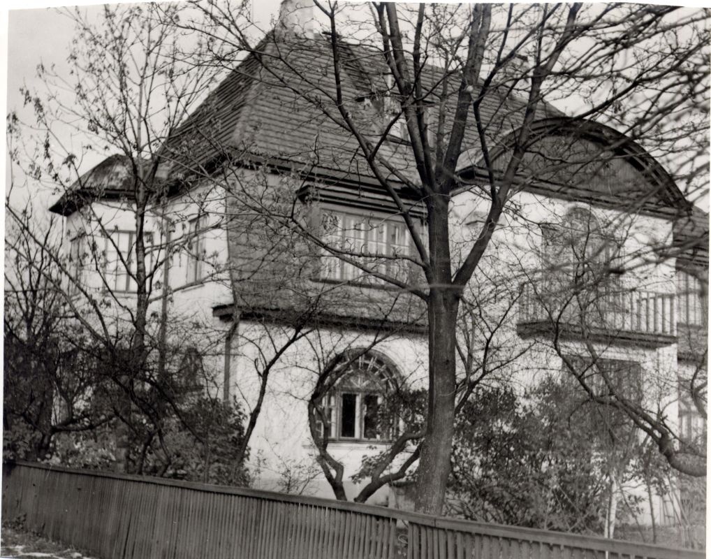 J. Timusk apartment in Pärnu Ringi 22 (arh. Karl Burman, 1924). Leo Gens Quantity
