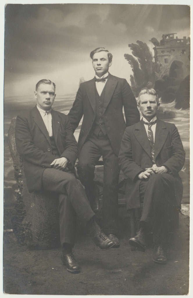 foto, Jaan Scheller ja vennad, u 1920, Võhma