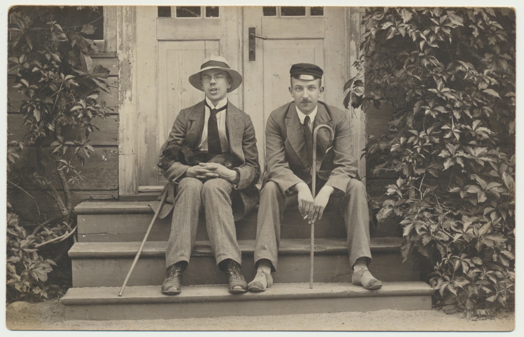 foto, Heinrich Bergmann sõbraga, Paistu, 1914