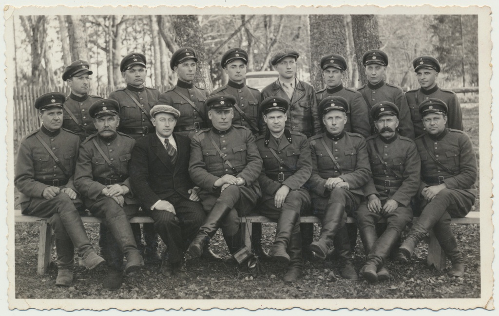 foto, Viljandimaa, Tarvastu metskond, metsavahid, u 1930, foto E. Ilves