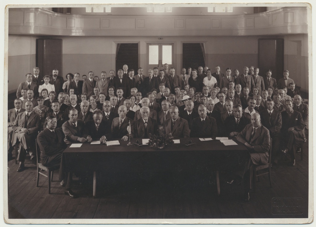 foto, Eesti Arstide Selts?, VEHS-i saalis, sh H. Koppel, u 1935, foto J. Riet