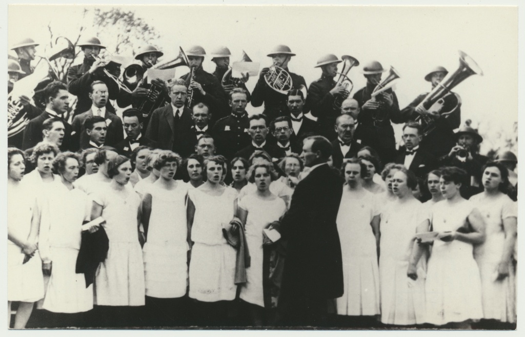 fotokoopia, Viljandi segakoor Koit ja orkester, dirigent J. Saar, 1928