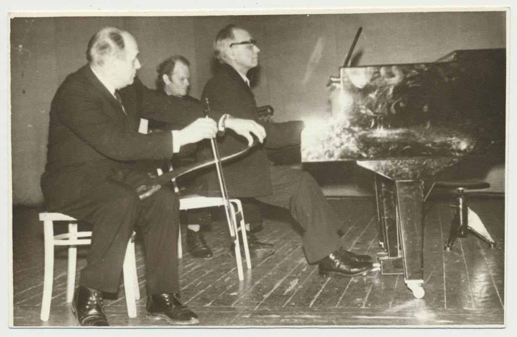 foto, Viljandi, ansambel, J. Teetamm, J. Raude, J. Müller, u 1968