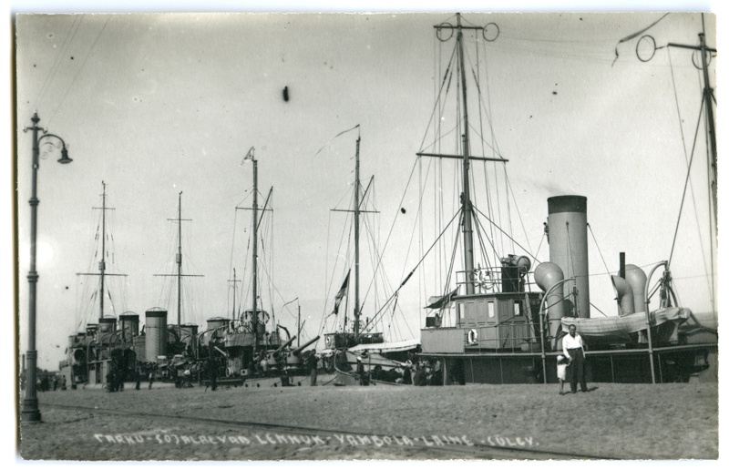 Warships "Lennuk", "Vambola", "Laine", "Sulev" in Pärnu