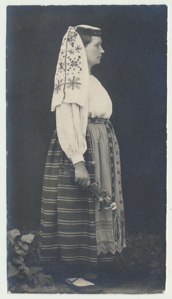 foto, Viljandimaa, rahvariided, Holstre, naine, u 1925