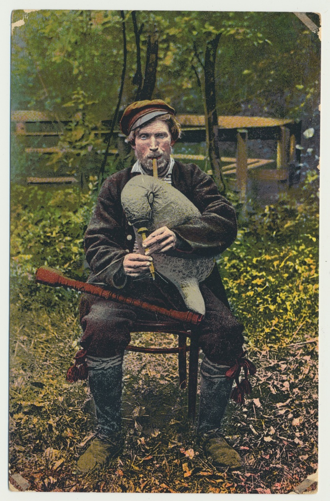 koloreeritud trükipostkaart, Eesti, torupillimängija, u 1910