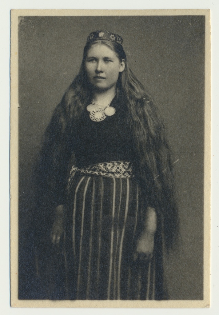 foto, rahvariided, Väike-Maarja, neiu