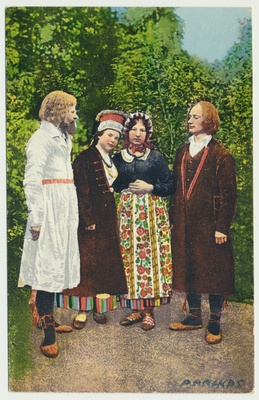 värviline trükipostkaart, rahvariided, Eesti, 2 meest, 2 naist  duplicate photo