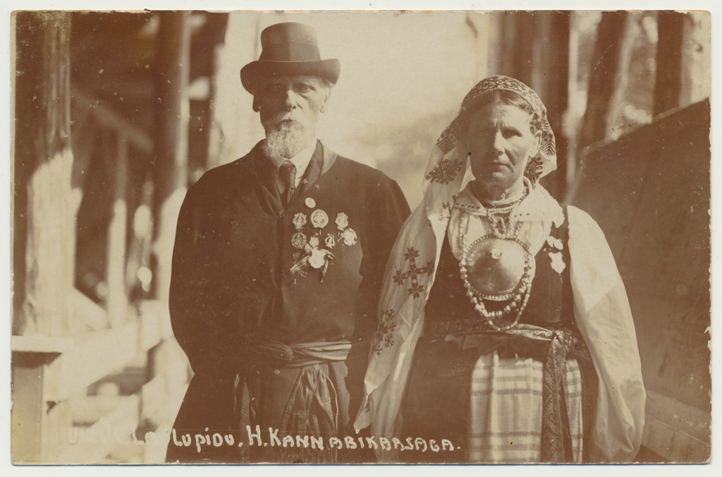 foto, Hans ja Liisa Kann, üldlaulupeol, 1923