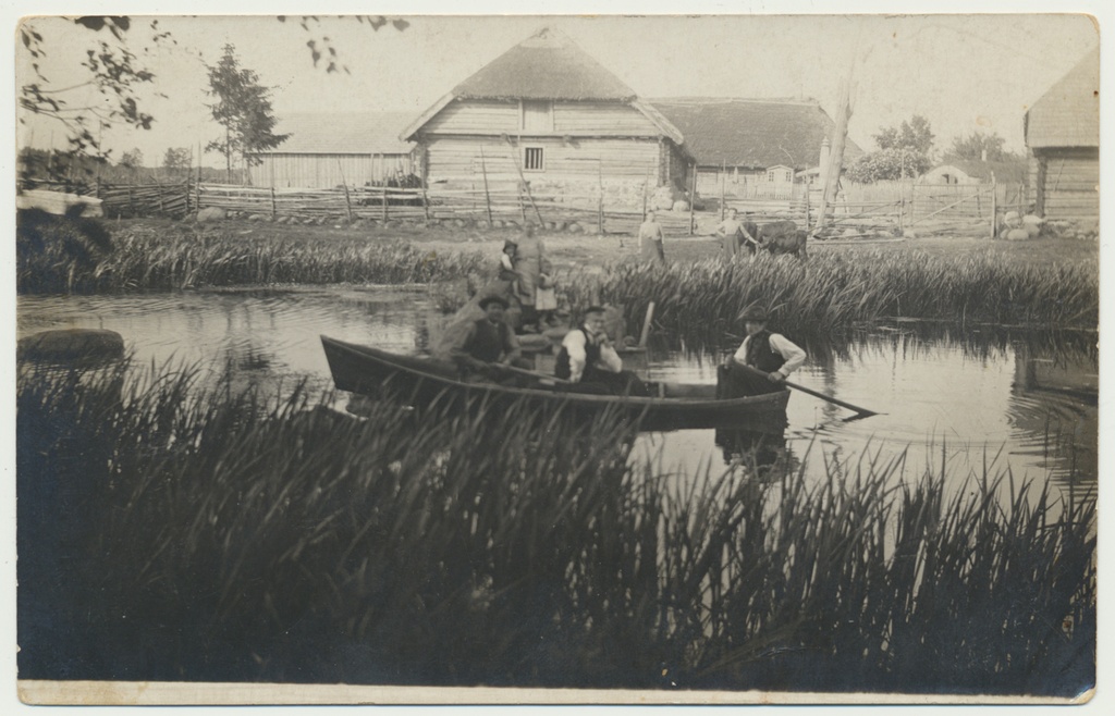 foto, Viljandimaa, Vana-Tänassilma vald, Kärma talu, üldvaade, jõgi, paat, u 1925