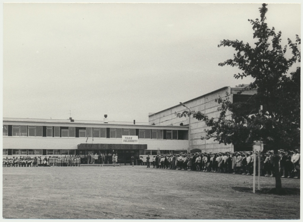 foto, Viljandi, C. R. Jakobsoni nim. Viljandi 1. Keskkool, uue hoone avamine, 1976