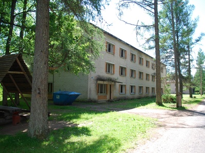 Commerce of Tihemetsa sovhoostehnika rephoto