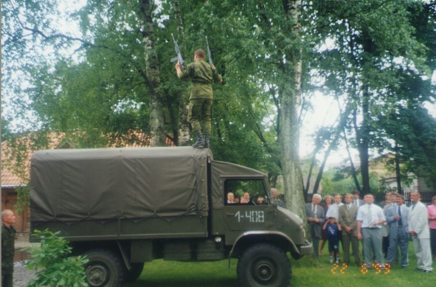 Photo. The presence of coupers in the museum at the pre-winning reception of the country's parent. Võru, 1999.