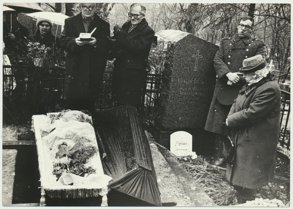 foto, Viljandi, Maria Laidoneri matus, 1978