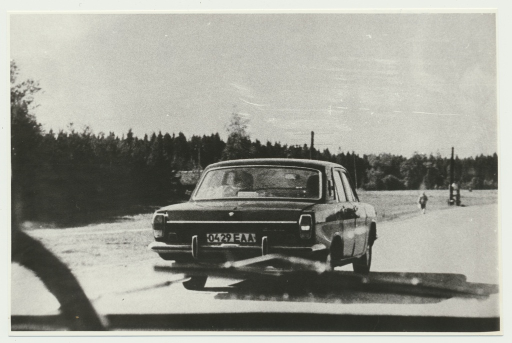 foto, Viljandimaa, Tarvastu, keelatud muinsuskaitse päevad, valitsusauto?, 05.09.1987, foto T. Matson