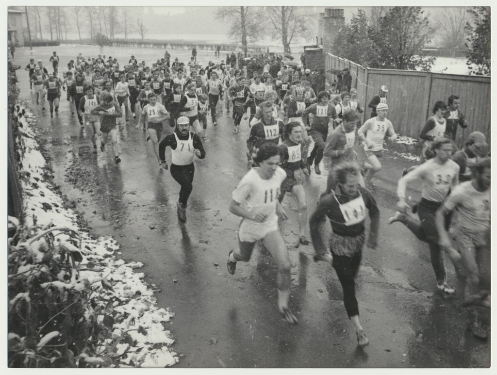 foto, Ümber Viljandi järve jooks, 1978, foto E. Veliste