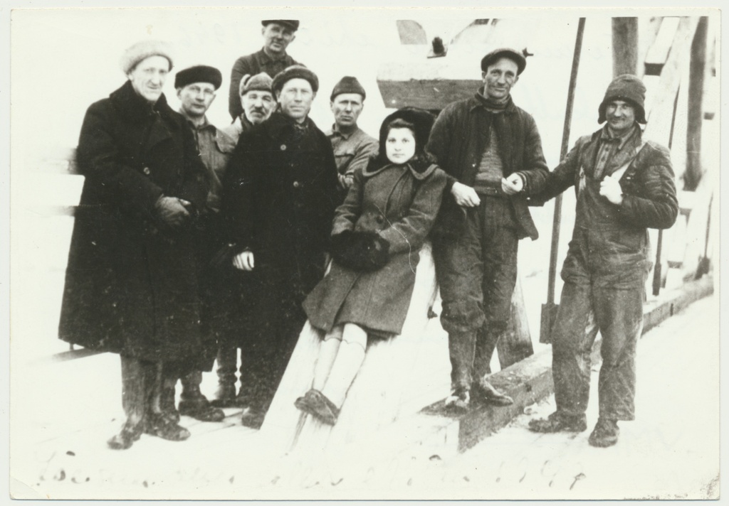 foto, Viljandimaa, Jõesuu silla ehitus, grupp, 1946