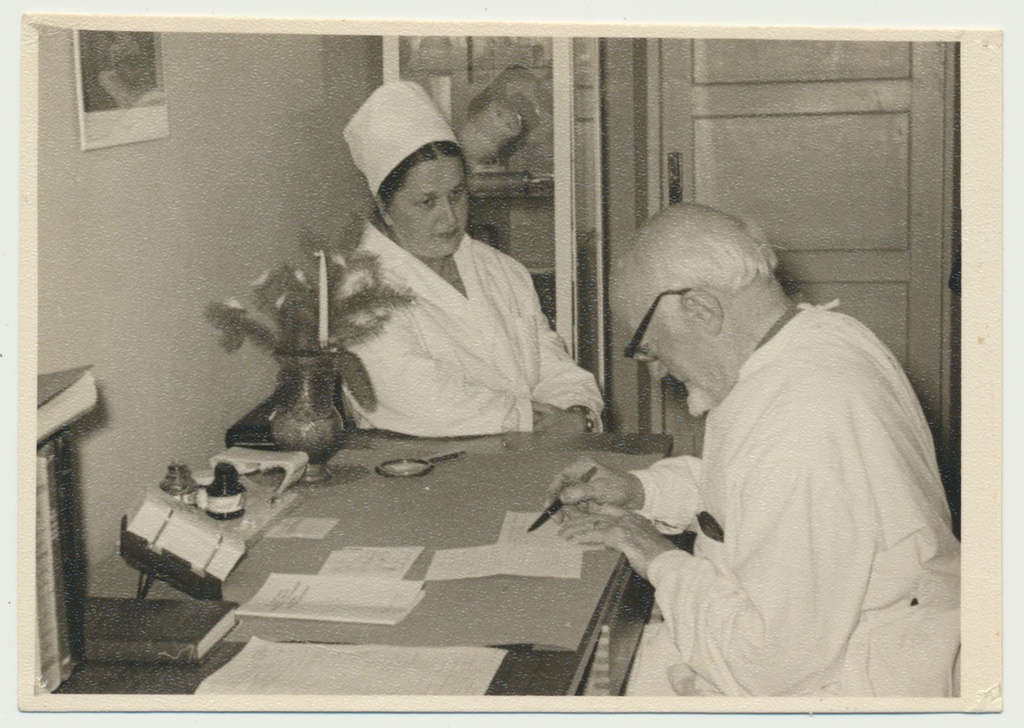 foto, Viljandimaa, Jämejala psühhiaatriahaigla 75, M. Nõges, H. Bergmann, u 1972
