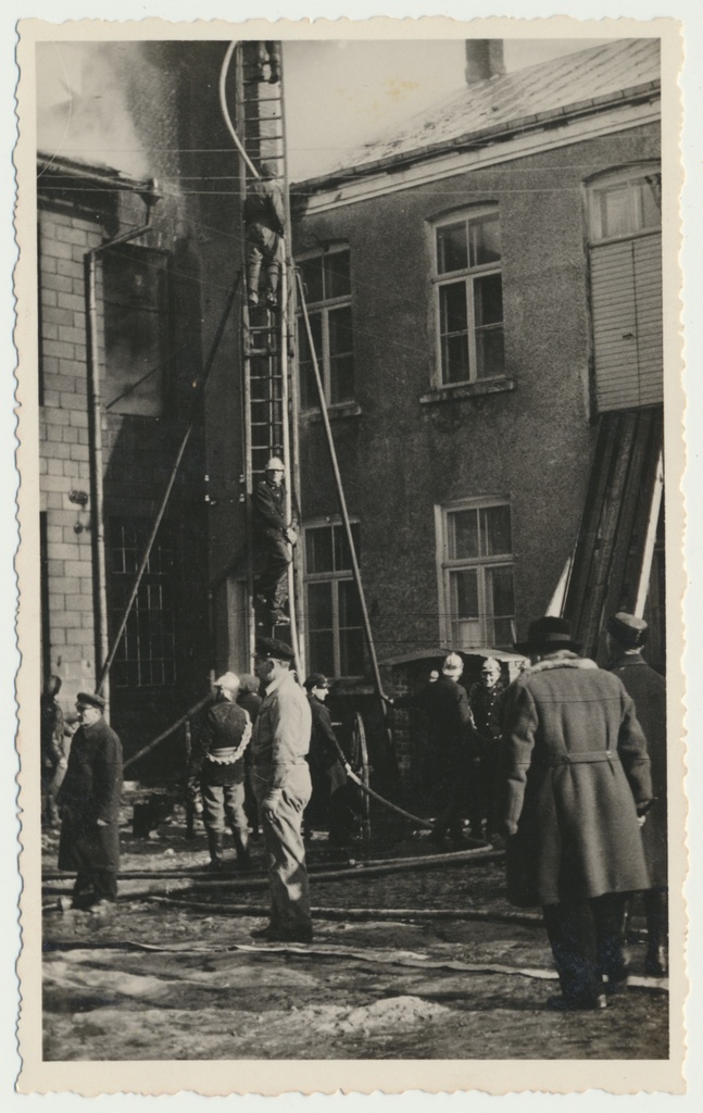 foto, Viljandi, linavabriku põleng, u 1950