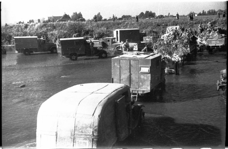 The Soviet army forces cross the river during the battles for the release of Tallinn.