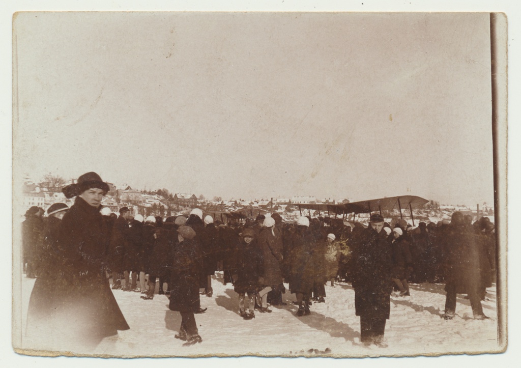 foto, Viljandi, I lennuk (AVRO) järvel, 03.1931, foto K. Hunt