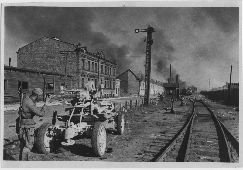 Soviet Army in Tallinn. After the battle at the merchant port.
