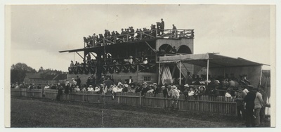 foto, Viljandi, Uus tn, hipodroom, publik, orkester, u 1910  duplicate photo