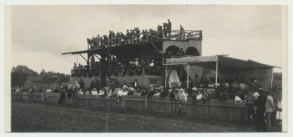 foto, Viljandi, Uus tn, hipodroom, publik, orkester, u 1910